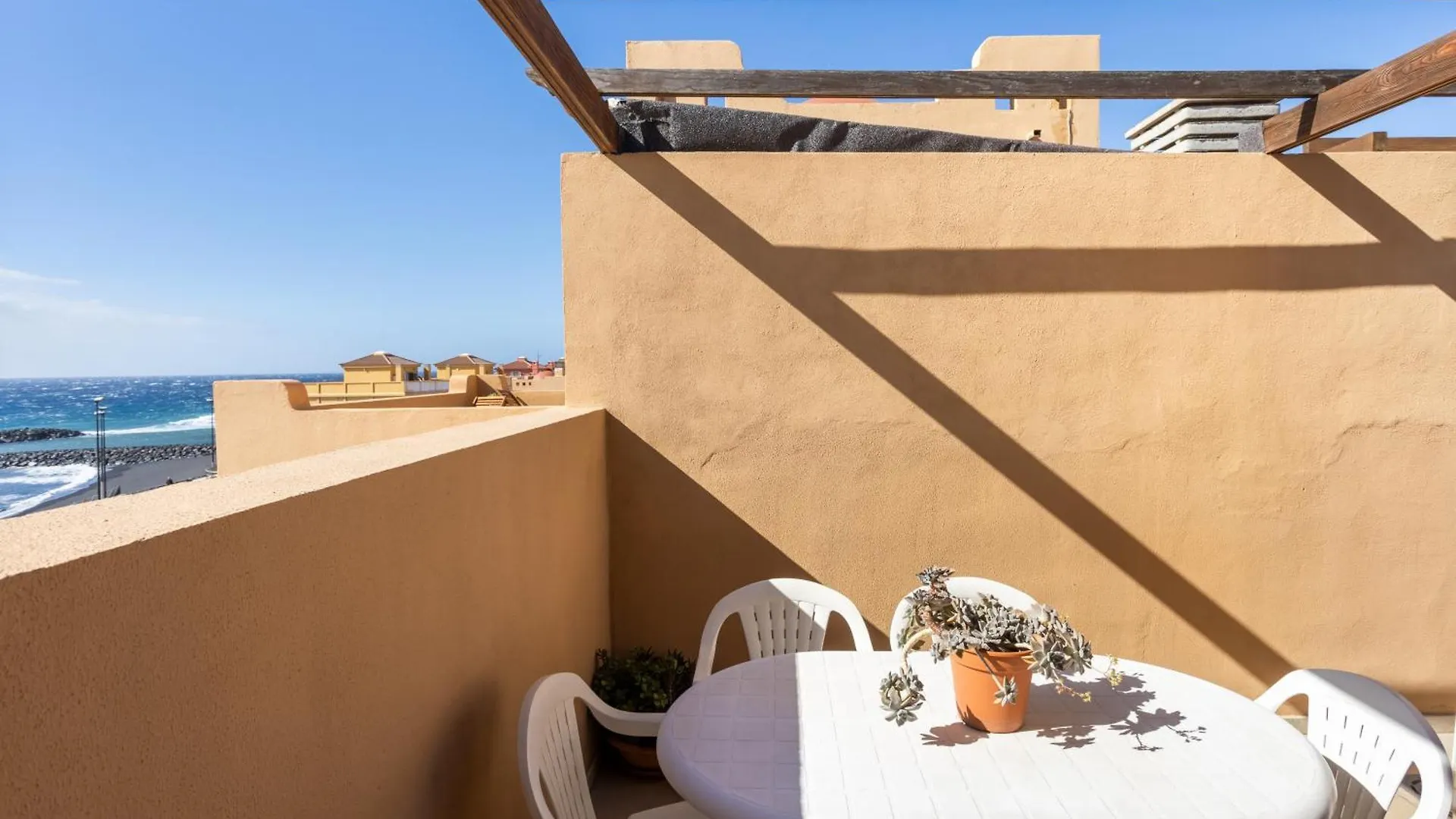 Home2Book Cozy Sea Views Apt Puertito De Gueimar